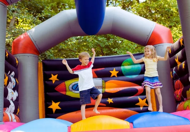 Renta de inflables divertidos y coloridos en Xochimilco